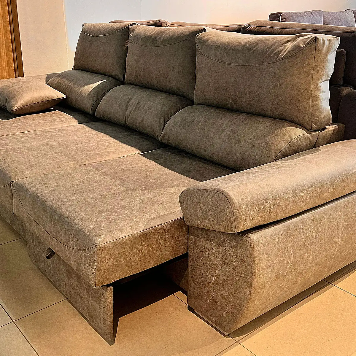 Sofá de 3 asientos deslizantes modelo MELIANA. - Image 2